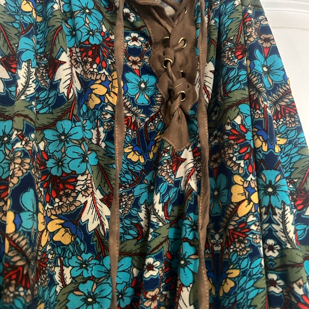 Cato Multicolor Lace-Up Floral Blouse - Picture 2 of 3